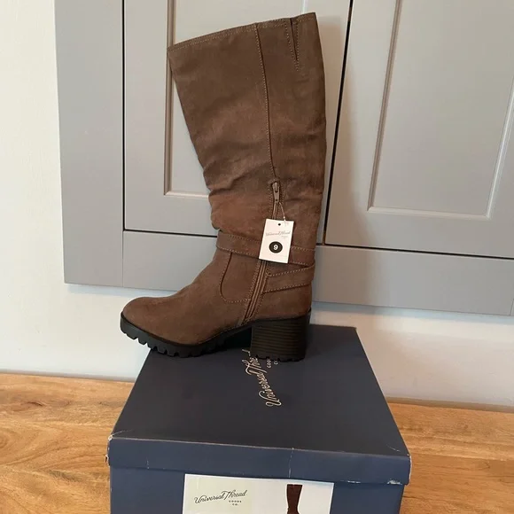 Universal thread Womens boots size 9 - Picture 4 of 5